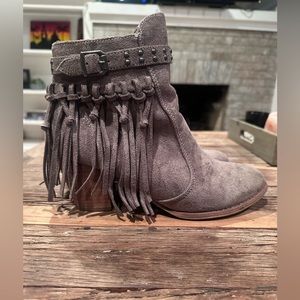 Very G ankle booties